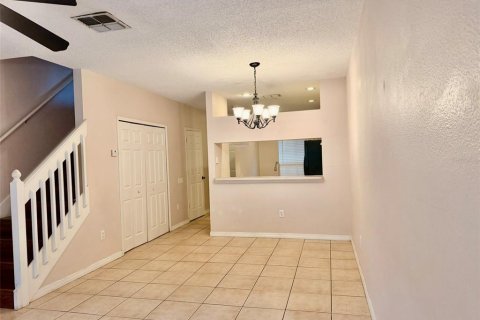 Townhouse in Wesley Chapel, Florida 2 bedrooms, 110 sq.m. № 2225113 - photo 12