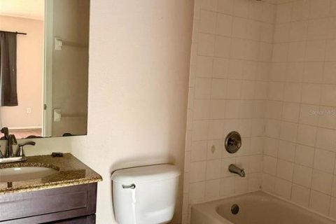 Townhouse in Wesley Chapel, Florida 2 bedrooms, 110 sq.m. № 2225113 - photo 21