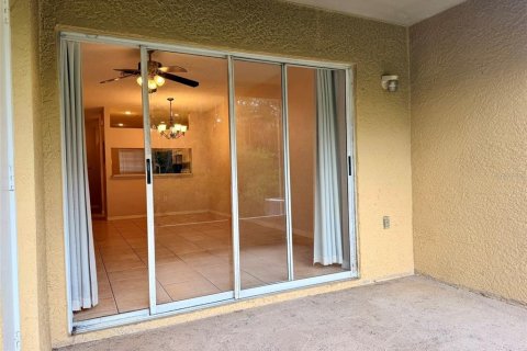 Townhouse in Wesley Chapel, Florida 2 bedrooms, 110 sq.m. № 2225113 - photo 23