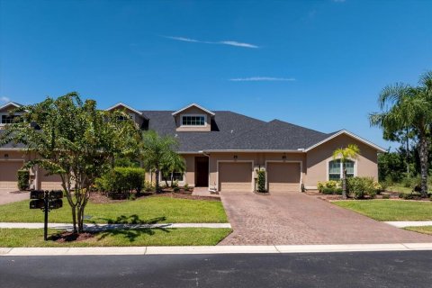 Townhouse in Palm Bay, Florida 2 bedrooms, 129.51 sq.m. № 1876293 - photo 1