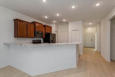 Townhouse in Palm Bay, Florida 2 bedrooms, 129.51 sq.m. № 1876293 - photo 5