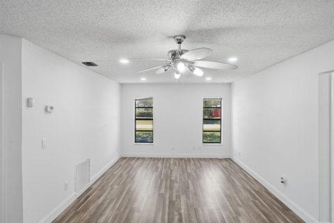 Villa ou maison à vendre à Port St. Lucie, Floride: 3 chambres, 190.45 m2 № 2294090 - photo 25
