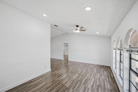 Villa ou maison à vendre à Port St. Lucie, Floride: 3 chambres, 190.45 m2 № 2294090 - photo 10
