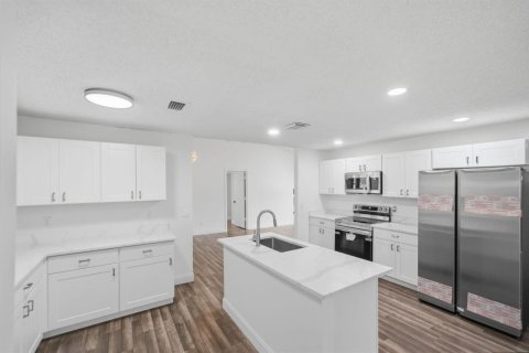 Villa ou maison à vendre à Port St. Lucie, Floride: 3 chambres, 190.45 m2 № 2294090 - photo 12