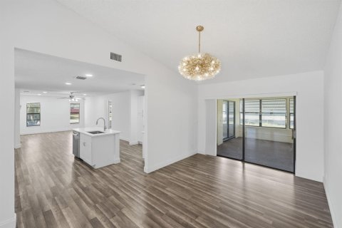 Villa ou maison à vendre à Port St. Lucie, Floride: 3 chambres, 190.45 m2 № 2294090 - photo 23