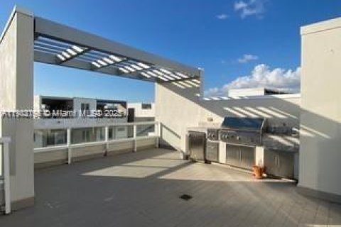 Townhouse in LANDMARK in Doral, Florida 4 bedrooms, 246.66 sq.m. № 1953618 - photo 13