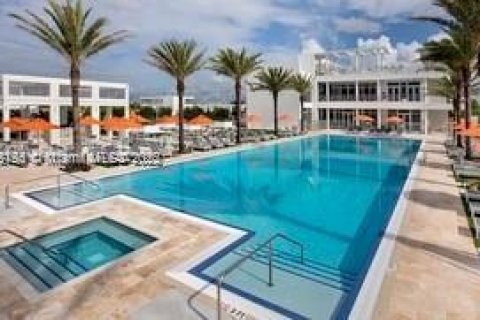 Townhouse in LANDMARK in Doral, Florida 4 bedrooms, 246.66 sq.m. № 1953618 - photo 14