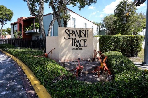 Copropriété à vendre à Miami, Floride: 3 chambres, 104.98 m2 № 1937767 - photo 2