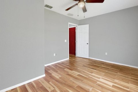 House in Poinciana, Florida 4 bedrooms, 123.56 sq.m. № 2405191 - photo 7