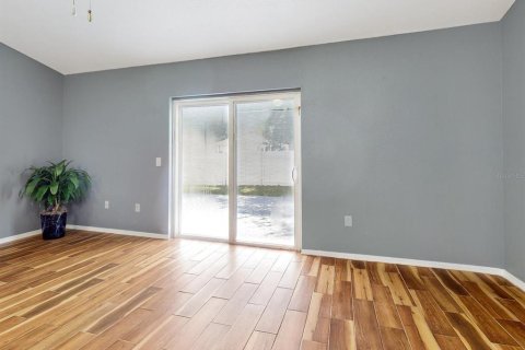 House in Poinciana, Florida 4 bedrooms, 123.56 sq.m. № 2405191 - photo 4