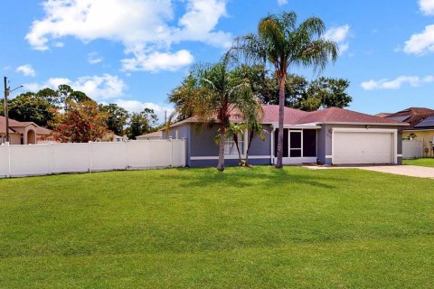 House in Poinciana, Florida 4 bedrooms, 123.56 sq.m. № 2405191 - photo 30