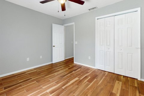 House in Poinciana, Florida 4 bedrooms, 123.56 sq.m. № 2405191 - photo 12