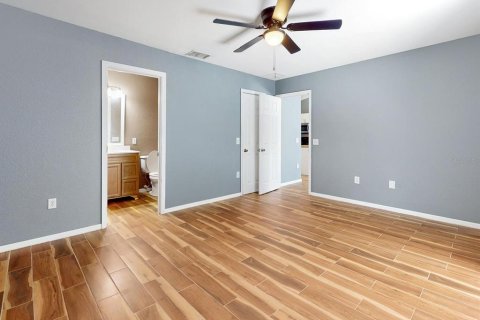House in Poinciana, Florida 4 bedrooms, 123.56 sq.m. № 2405191 - photo 19