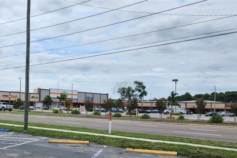 Propiedad comercial en venta en Port Richey, Florida, 92.9 m2 № 2155748 - foto 6