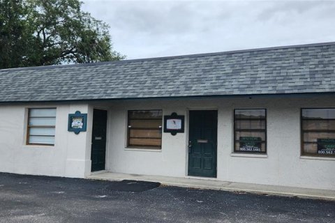 Propiedad comercial en Port Richey, Florida 92.9 m2 № 2155748