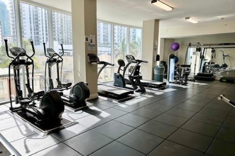 Снять в аренду кондоминиум в Майами, Флорида 3 спальни, 106.47м2, № 1992420 - фото 26