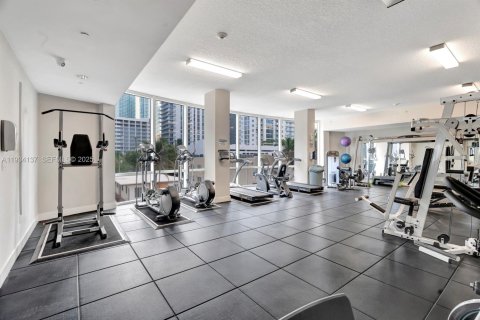 Снять в аренду кондоминиум в Майами, Флорида 3 спальни, 106.47м2, № 1992420 - фото 27