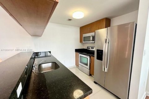 Снять в аренду кондоминиум в Майами, Флорида 3 спальни, 106.47м2, № 1992420 - фото 6