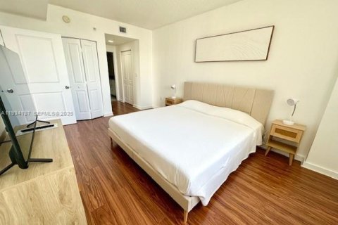 Снять в аренду кондоминиум в Майами, Флорида 3 спальни, 106.47м2, № 1992420 - фото 12