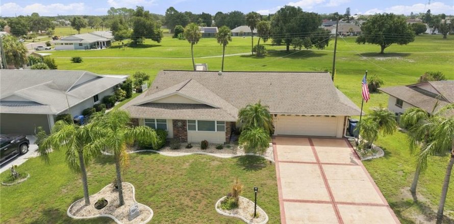 Villa ou maison à Sun City Center, Floride 2 chambres, 157.66 m2 № 2296384