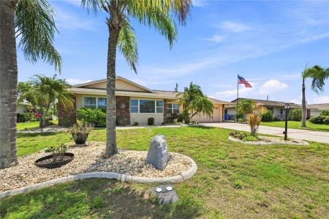 Villa ou maison à vendre à Sun City Center, Floride: 2 chambres, 157.66 m2 № 2296384 - photo 7
