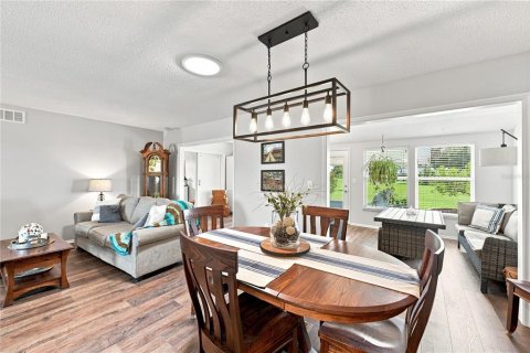 Villa ou maison à vendre à Sun City Center, Floride: 2 chambres, 157.66 m2 № 2296384 - photo 14