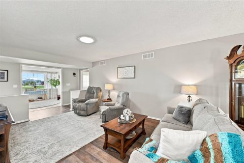 Villa ou maison à vendre à Sun City Center, Floride: 2 chambres, 157.66 m2 № 2296384 - photo 12