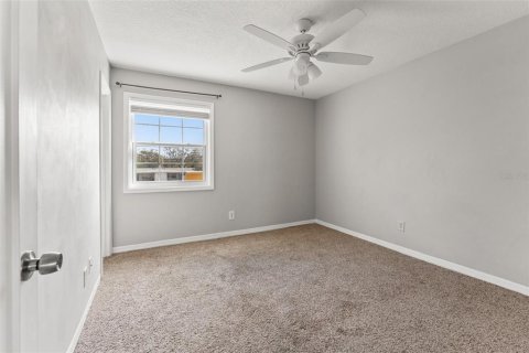 Condominio en alquiler en Saint Petersburg, Florida, 1 dormitorio, 52.12 m2 № 1877087 - foto 12
