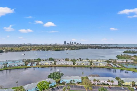 Condominio en alquiler en Saint Petersburg, Florida, 1 dormitorio, 52.12 m2 № 1877087 - foto 23