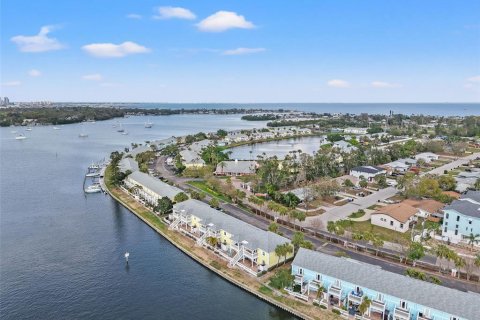 Condominio en alquiler en Saint Petersburg, Florida, 1 dormitorio, 52.12 m2 № 1877087 - foto 27