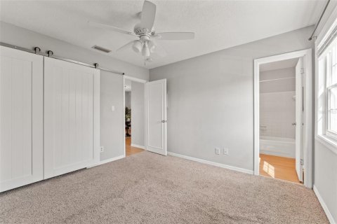 Condominio en alquiler en Saint Petersburg, Florida, 1 dormitorio, 52.12 m2 № 1877087 - foto 11