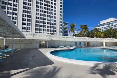 Снять в аренду квартиру в Майами-Бич, Флорида 1 спальня, 52.58м2, № 1989914 - фото 15