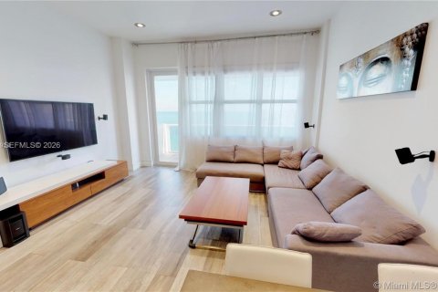 Copropriété à vendre à Hollywood, Floride: 2 chambres, 116.96 m2 № 2173134 - photo 5
