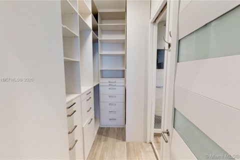 Copropriété à vendre à Hollywood, Floride: 2 chambres, 116.96 m2 № 2173134 - photo 10