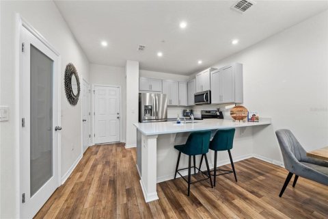 Townhouse in Orlando, Florida 3 bedrooms, 140.84 sq.m. № 2223468 - photo 5