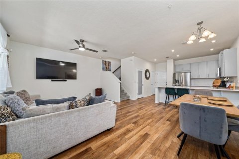 Townhouse in Orlando, Florida 3 bedrooms, 140.84 sq.m. № 2223468 - photo 6
