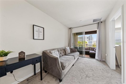 Townhouse in Orlando, Florida 3 bedrooms, 140.84 sq.m. № 2223468 - photo 14