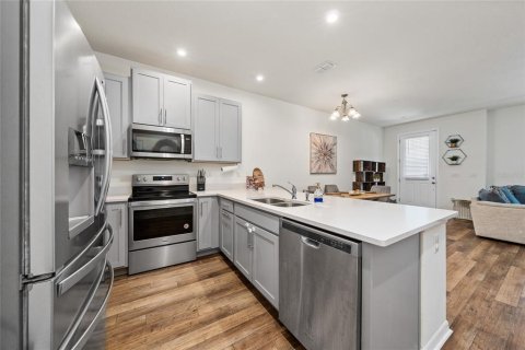 Townhouse in Orlando, Florida 3 bedrooms, 140.84 sq.m. № 2223468 - photo 8