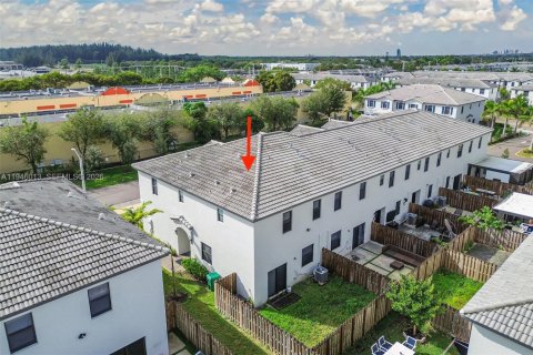 Купить таунхаус в Хомстед, Флорида 8 комнат, 186.27м2, № 2244845 - фото 5