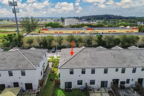 Купить таунхаус в Хомстед, Флорида 8 комнат, 186.27м2, № 2244845 - фото 7