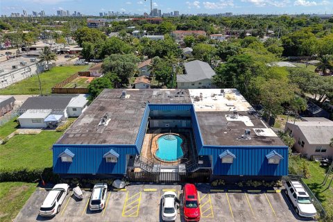 Villa ou maison à louer à Dania Beach, Floride: 2 chambres, 1149.57 m2 № 2024121 - photo 21