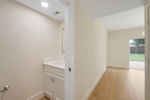 Villa ou maison à vendre à Orlando, Floride: 4 chambres, 186.55 m2 № 2419382 - photo 16