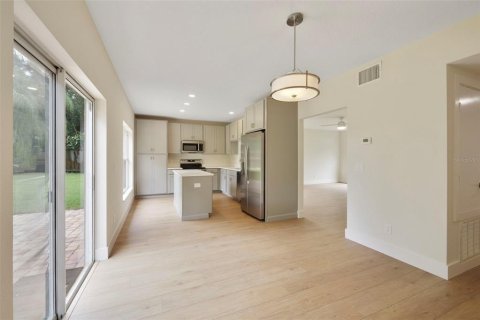 Villa ou maison à vendre à Orlando, Floride: 4 chambres, 186.55 m2 № 2419382 - photo 10