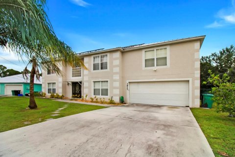 Casa en venta en Port St. Lucie, Florida, 5 dormitorios, 287.72 m2 № 2338083 - foto 2