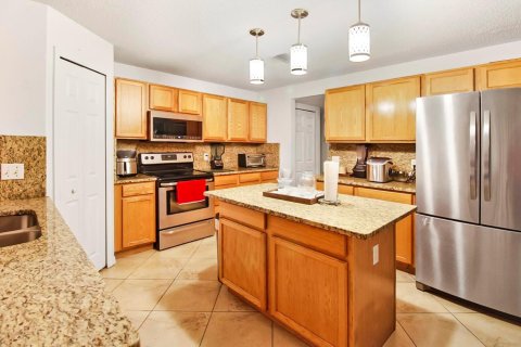 Casa en venta en Port St. Lucie, Florida, 5 dormitorios, 287.72 m2 № 2338083 - foto 7
