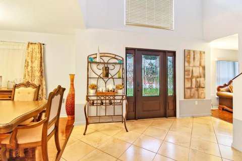 Casa en venta en Port St. Lucie, Florida, 5 dormitorios, 287.72 m2 № 2338083 - foto 5