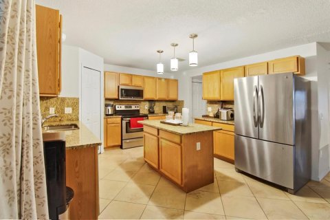 Casa en venta en Port St. Lucie, Florida, 5 dormitorios, 287.72 m2 № 2338083 - foto 14