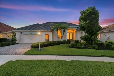 House in North Port, Florida 3 bedrooms, 208.75 sq.m. № 2388764 - photo 3