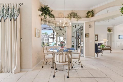House in North Port, Florida 3 bedrooms, 208.75 sq.m. № 2388764 - photo 18