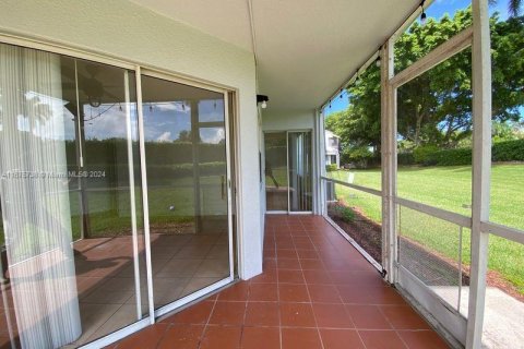 Condo in Homestead, Florida, 2 bedrooms  № 1399922 - photo 16